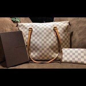 Louis Vuitton Set